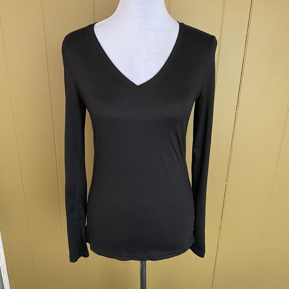 Danskin Now dri more women S semi fitted v-neck longsleeve activewear top black